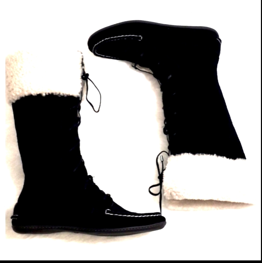 Sperry's leather and sheep fur boots
